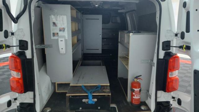 Citroen Jumpy image 2