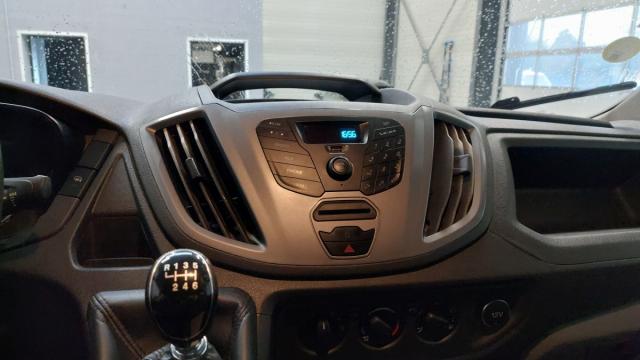Ford Transit image 8