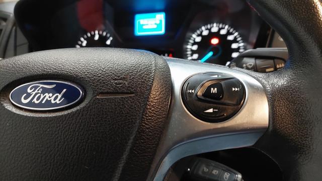 Ford Transit image 9