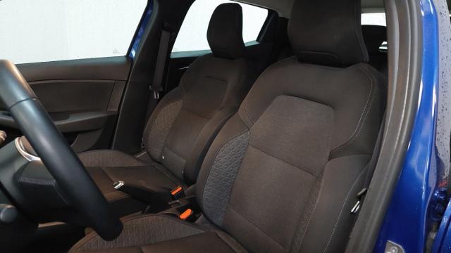 Renault Clio image 8