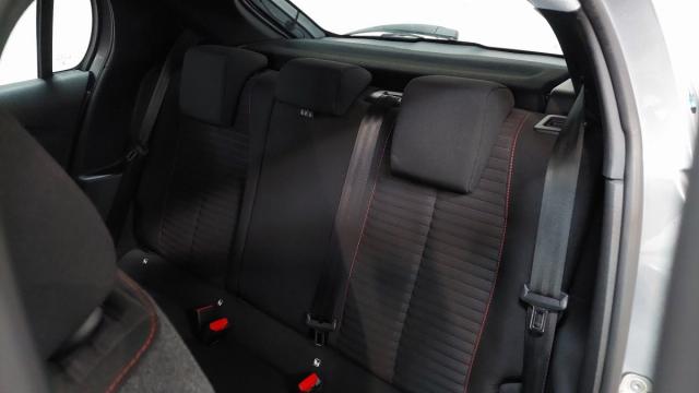 Peugeot E-208 image 7