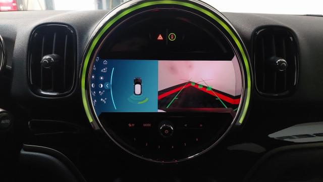 Mini Countryman image 8