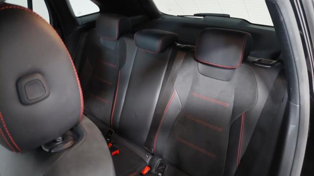 Mercedes Benz Gla image 5