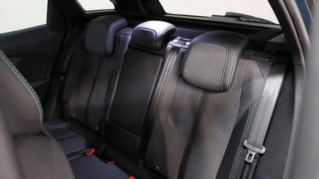 Peugeot 3008 image 8