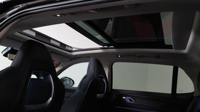 Lynk & Co 01 image 1