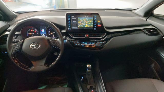Toyota C-Hr image 7