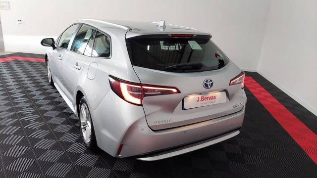 Toyota Corolla Touring Sports image 4