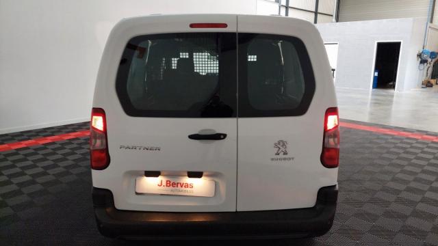 Peugeot Partner image 2