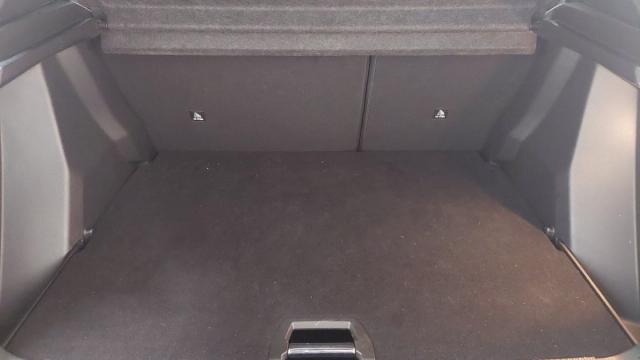 Peugeot 2008 image 4