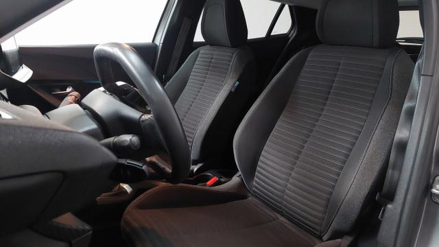 Peugeot 2008 image 1