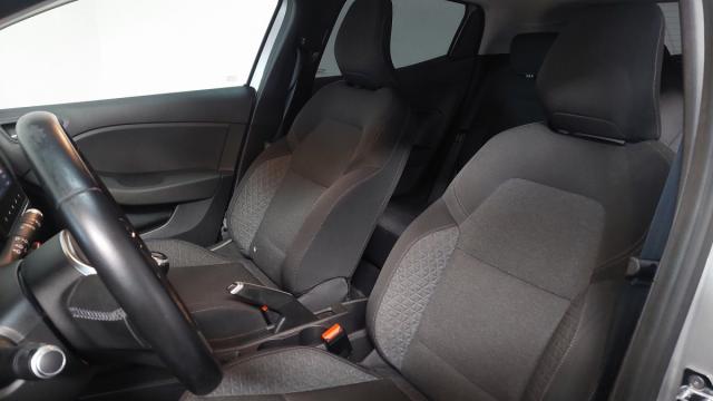 Renault Clio image 8