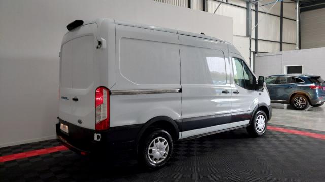 Ford Transit image 7