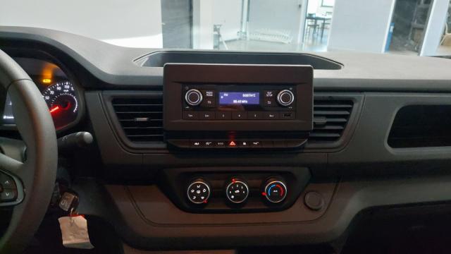 Renault Trafic image 4