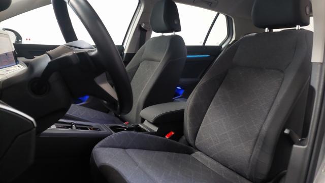 Volkswagen Golf image 5