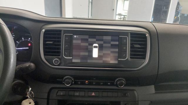 Citroen Jumpy image 8