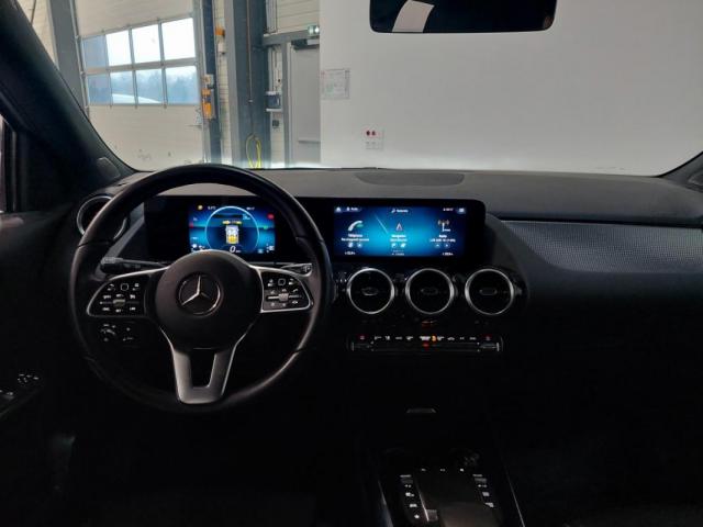 Mercedes Benz Gla image 9