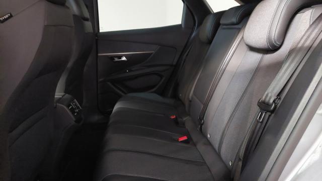 Peugeot 3008 image 4