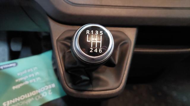 Renault Trafic image 8