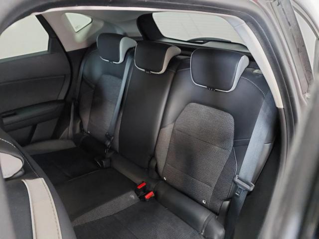 Renault Captur image 2