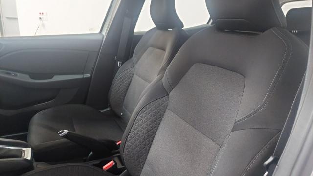 Renault Clio image 9