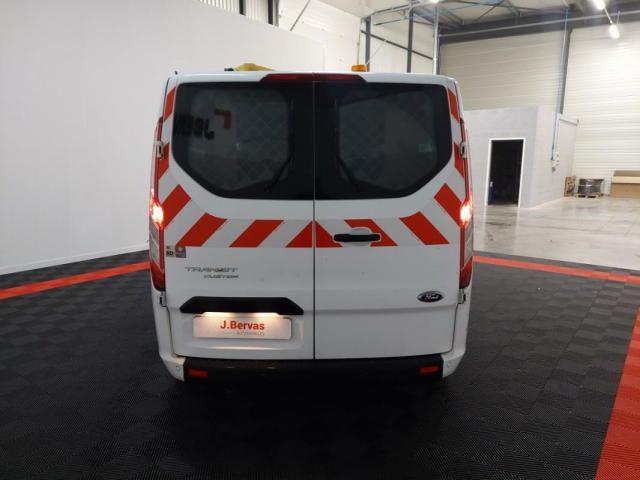 Ford Transit Custom image 3