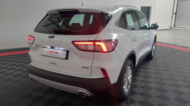 Ford Kuga image 3