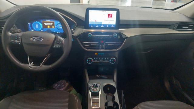 Ford Kuga image 5