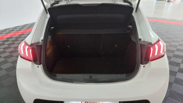 Peugeot 208 image 7