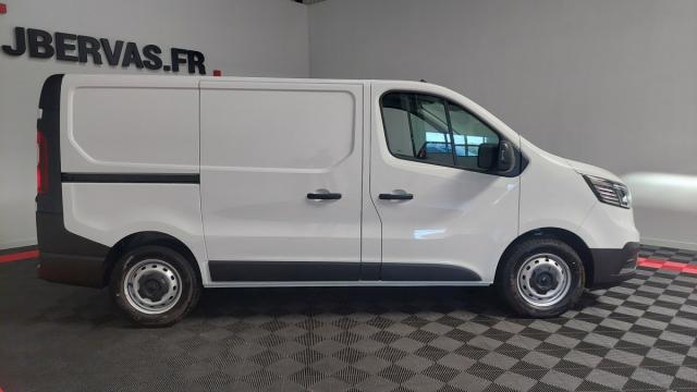 Renault Trafic image 1