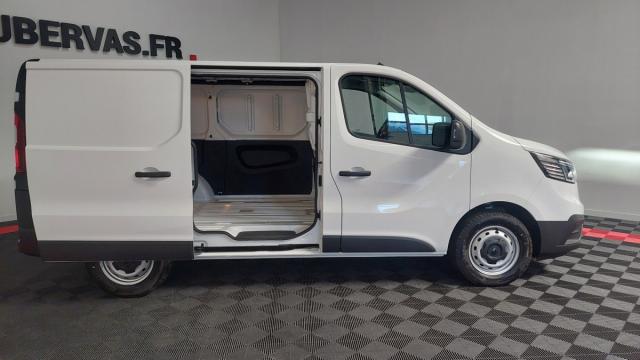 Renault Trafic image 3