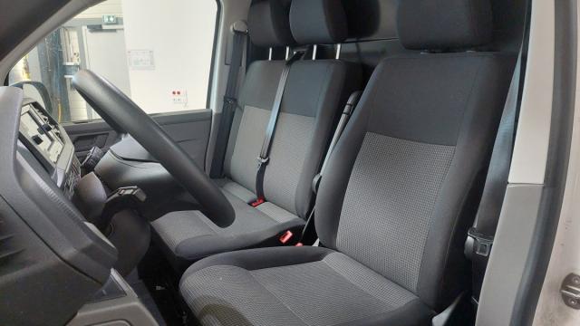 Volkswagen Transporter image 3