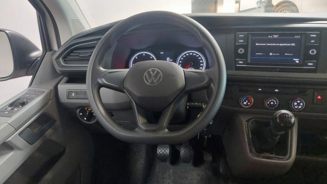 Volkswagen Transporter image 9
