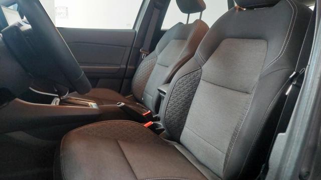 Renault Captur image 7