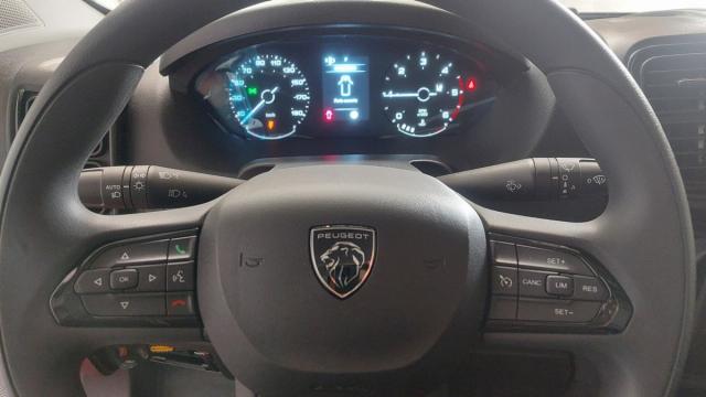 Peugeot Boxer image 9