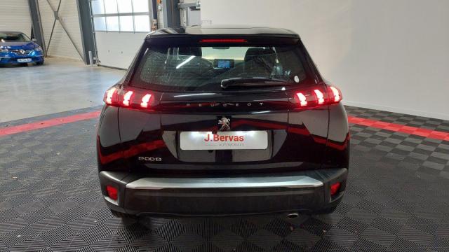 Peugeot 2008 image 1