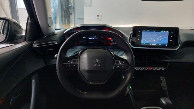 Peugeot 2008 image 8