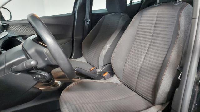 Peugeot 2008 image 3