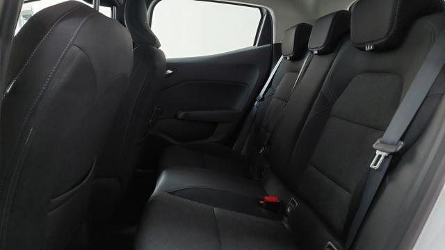 Renault Clio image 6
