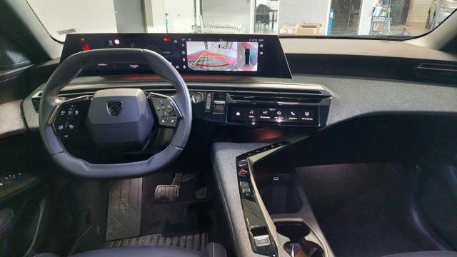 Peugeot 5008 image 2
