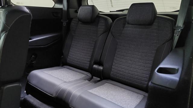Peugeot 5008 image 5