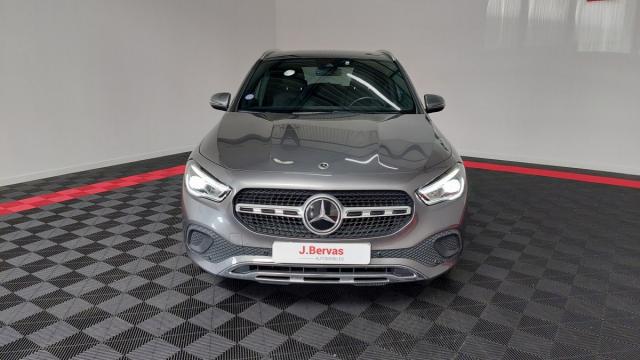 Mercedes Benz Gla image 8