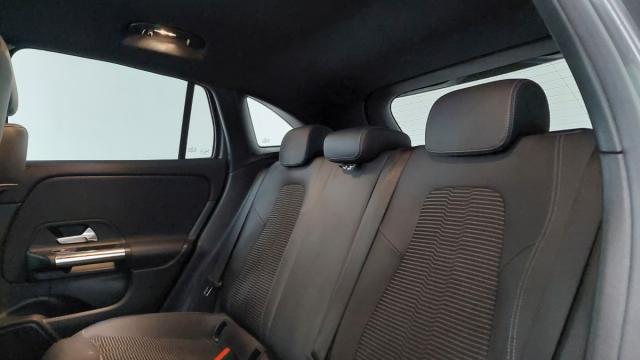 Mercedes Benz Gla image 7