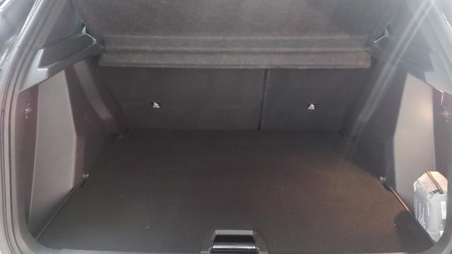 Peugeot 2008 image 7