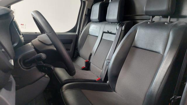 Peugeot Expert image 1
