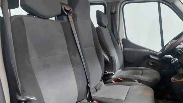 Renault Master image 8