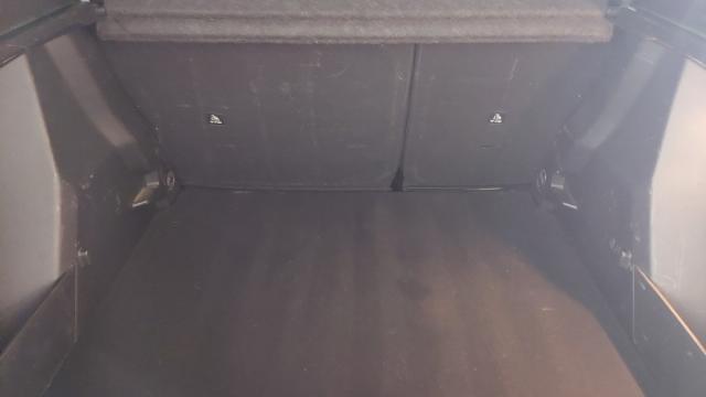 Peugeot 2008 image 6