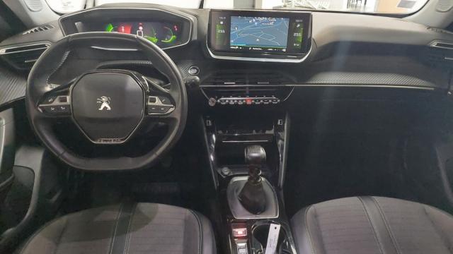 Peugeot 2008 image 1