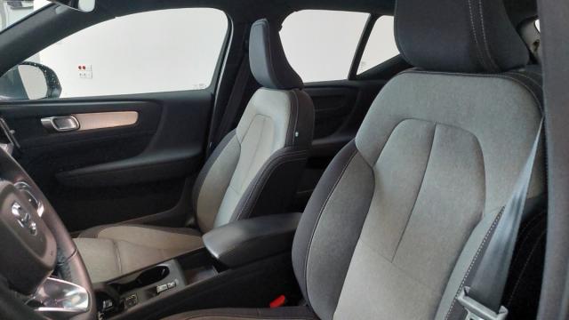 Volvo Xc40 image 6