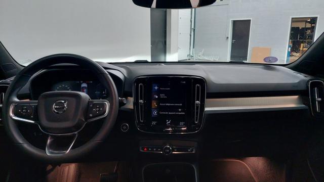 Volvo Xc40 image 2