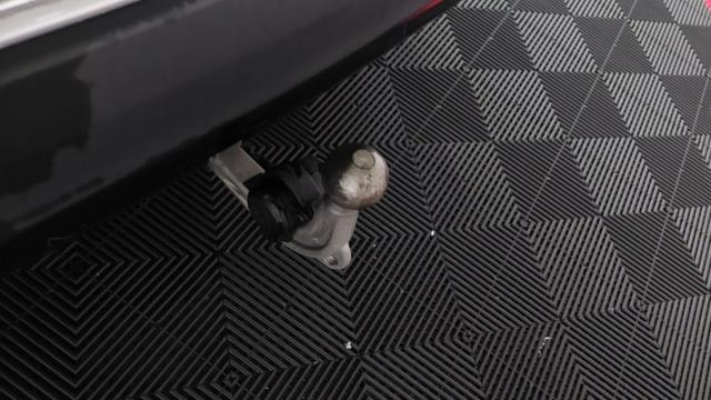 Mercedes Benz Gla image 9